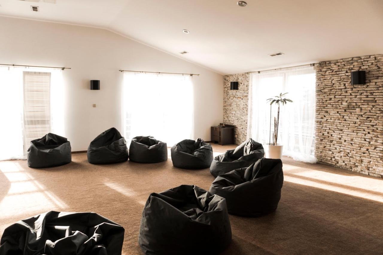 Hotel Borowina Konstancin-Jeziorna Buitenkant foto