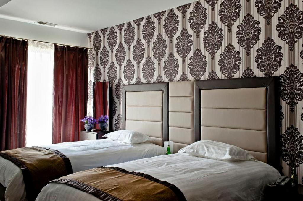 Hotel Borowina Konstancin-Jeziorna Buitenkant foto